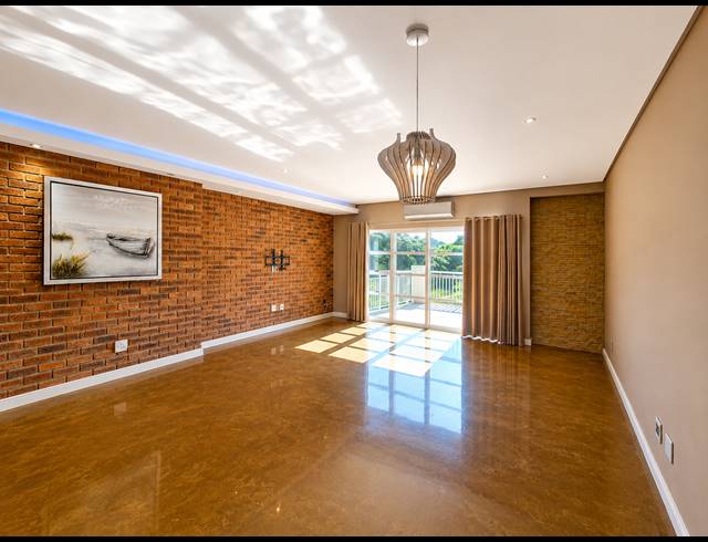 2 BEDROOM APARTMENT FOR SALE IN LA LUCIA